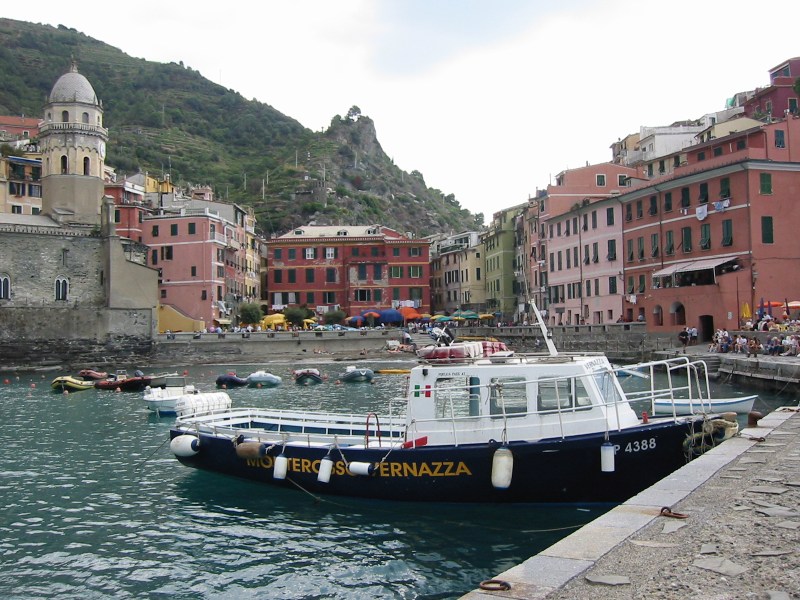Vernazza Ferry